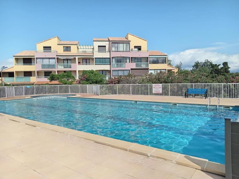 Jolie Maisonnette Dans Residence Calme Avec Piscine Le Barcarès エクステリア 写真